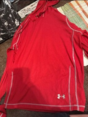 LG Red Men’s Hooded Long-Sleeve Sweatshirt with Contrast Stitching